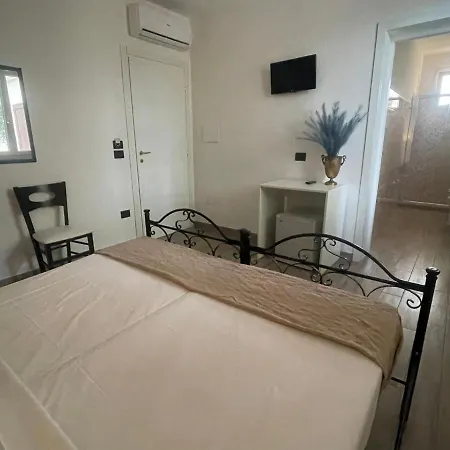 Oda ve Kahvaltı Jonica 3*