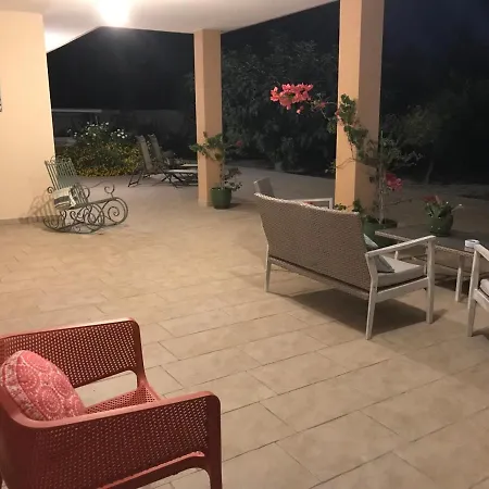 Jonica Oda ve Kahvaltı 3*